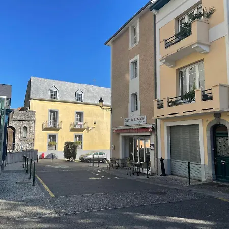 Logis Castel De Mirambel Hotel Lourdes