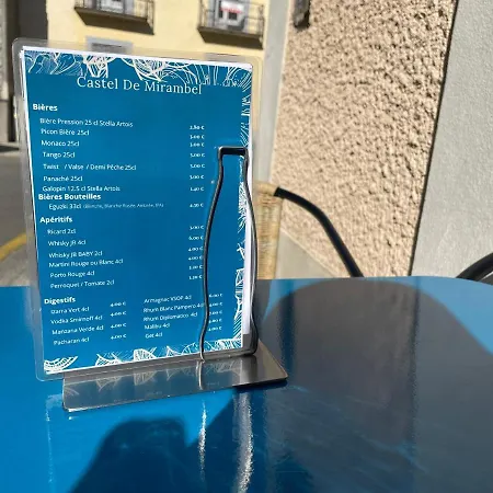 Logis Castel De Mirambel