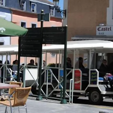 Logis Castel De Mirambel