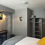 Hotel Logis Castel De Mirambel Lourdes
