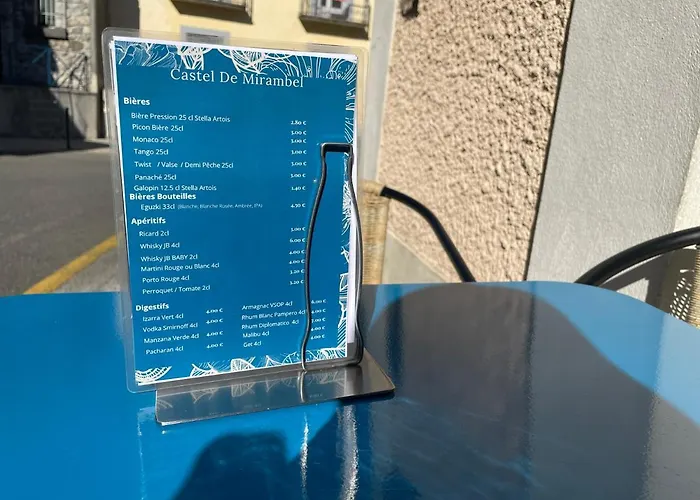 Logis Castel De Mirambel