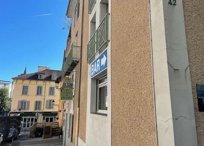 فندق Logis Castel De Mirambel 3*