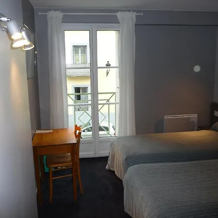 ホテル Logis Castel De Mirambel