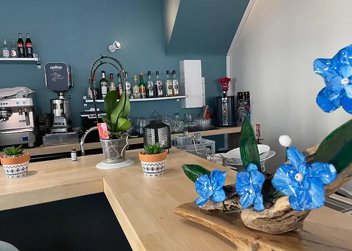 호텔 Logis Castel De Mirambel